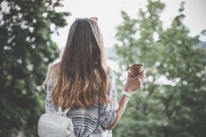 スマホを手放して心身健康！デジタルデトックス旅の全貌